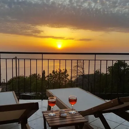 Horizon View בית נופש Athánion